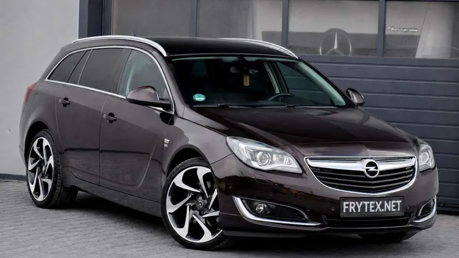 OPEL Insignia -