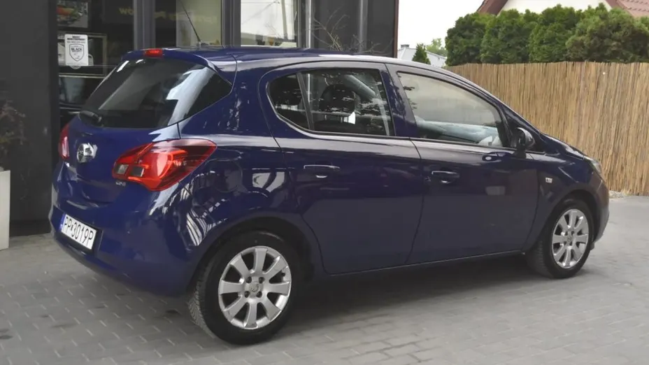 OPEL Corsa -