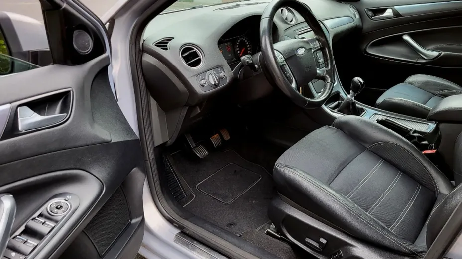 FORD Mondeo -
