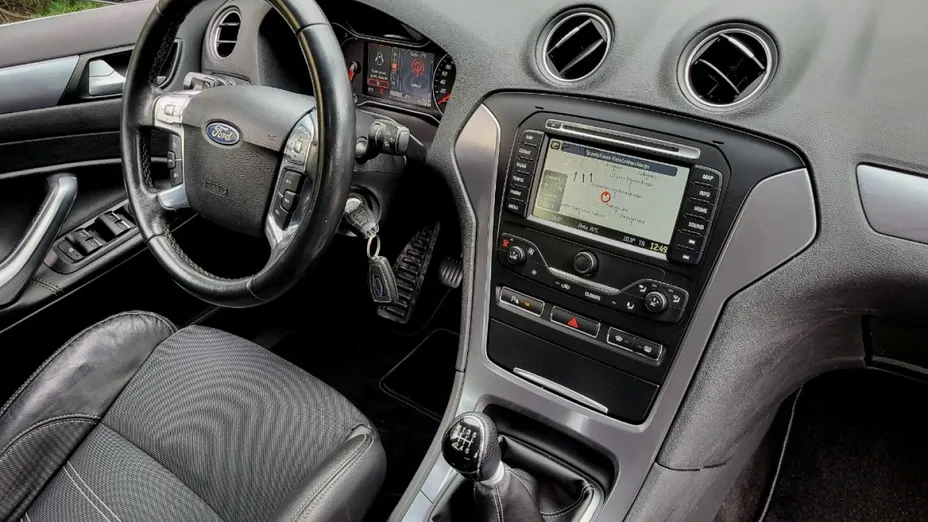 FORD Mondeo -