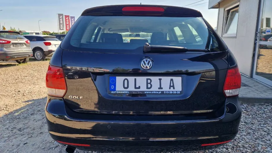 VOLKSWAGEN Golf -