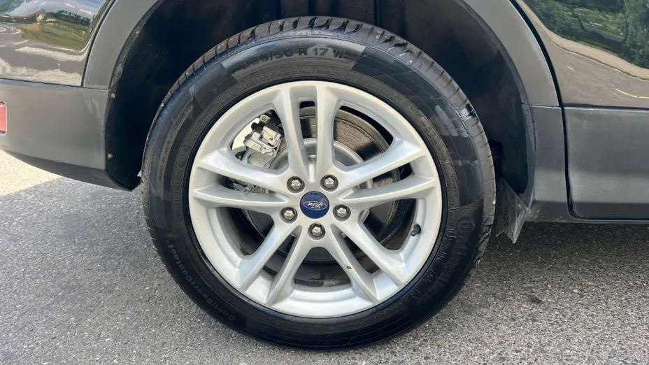 FORD Kuga -