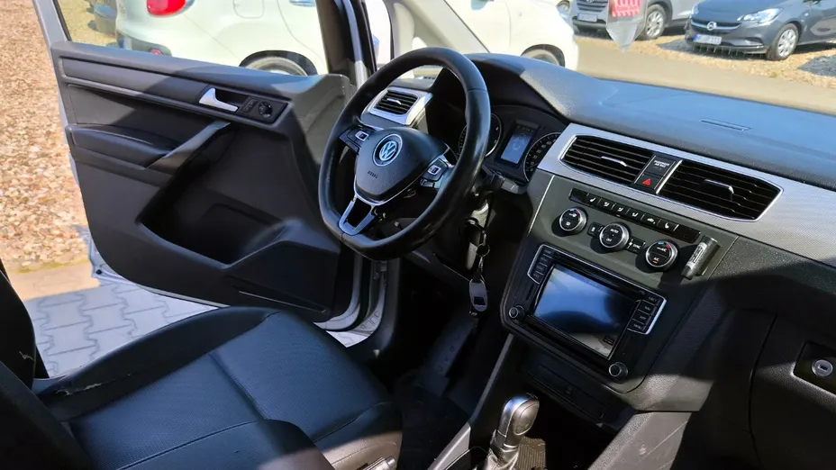 VOLKSWAGEN Caddy -