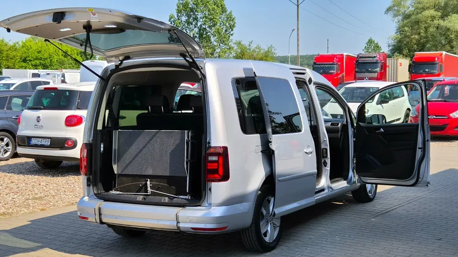 VOLKSWAGEN Caddy -