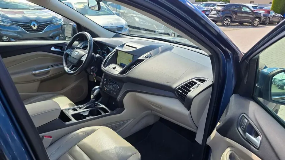 FORD Escape -
