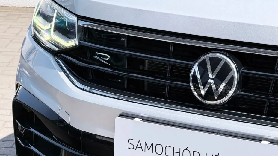 VOLKSWAGEN Tiguan -