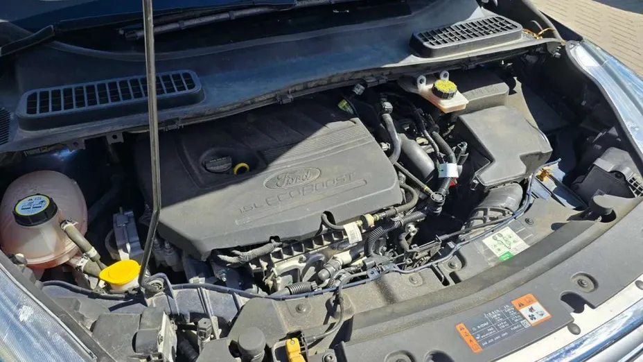 FORD Escape -
