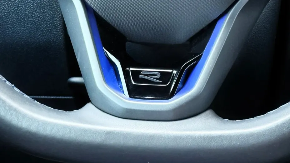 VOLKSWAGEN Tiguan -