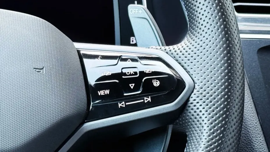 VOLKSWAGEN Tiguan -