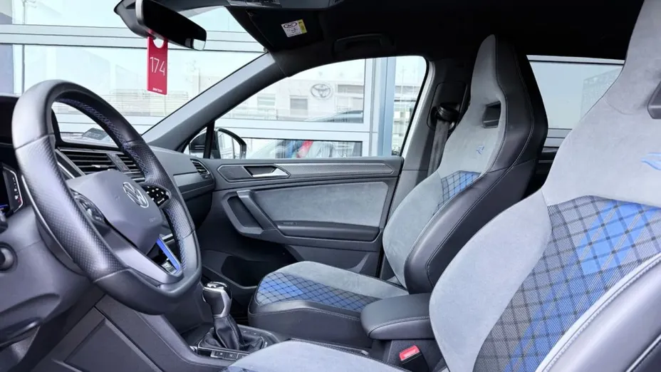 VOLKSWAGEN Tiguan -