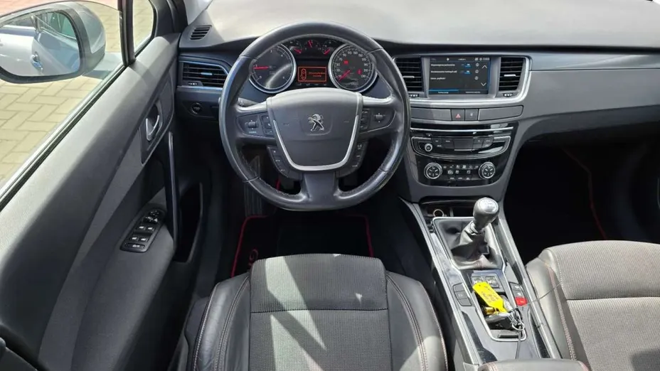 PEUGEOT 508 -