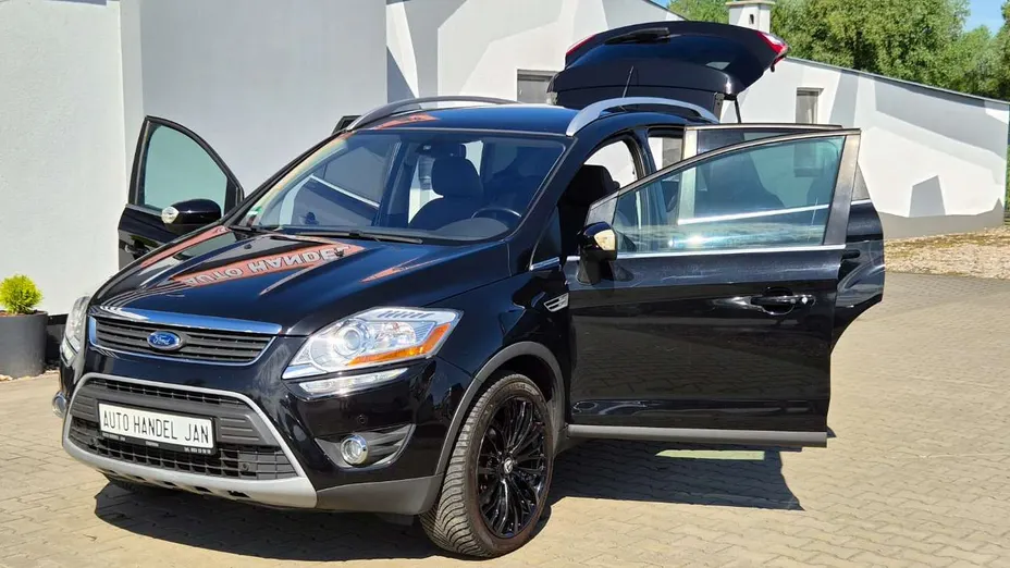 FORD Kuga -