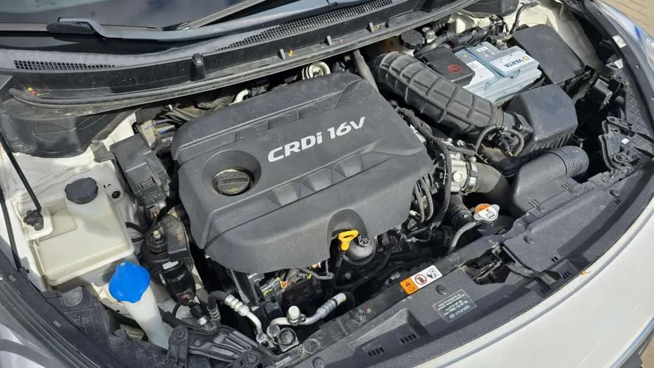 HYUNDAI i30 -
