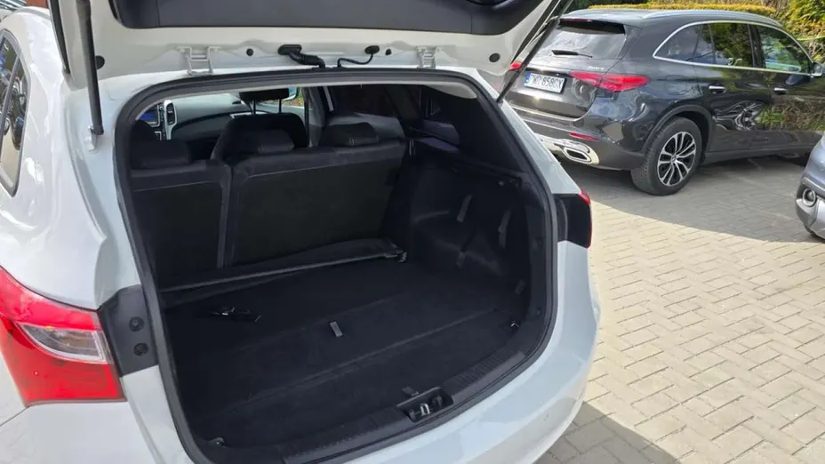 HYUNDAI i30 -