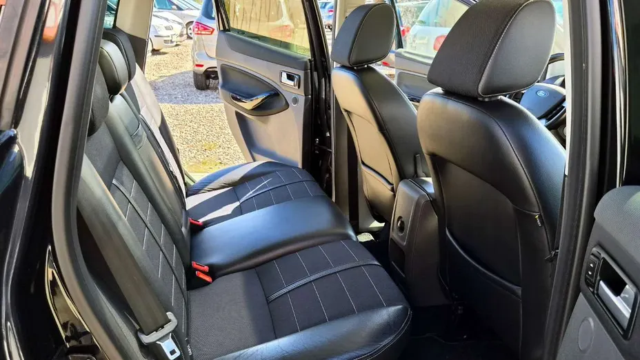 FORD Kuga -