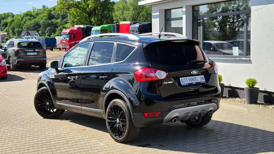 FORD Kuga -