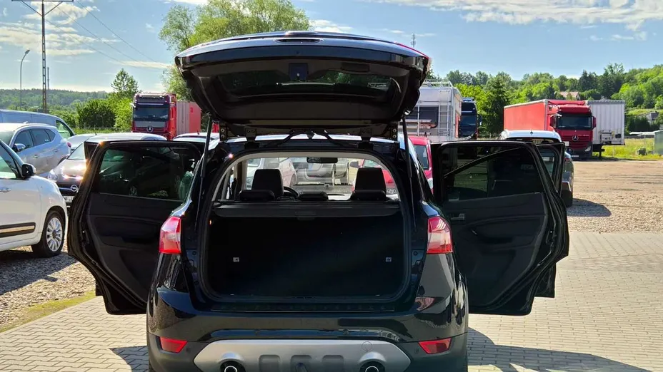 FORD Kuga -
