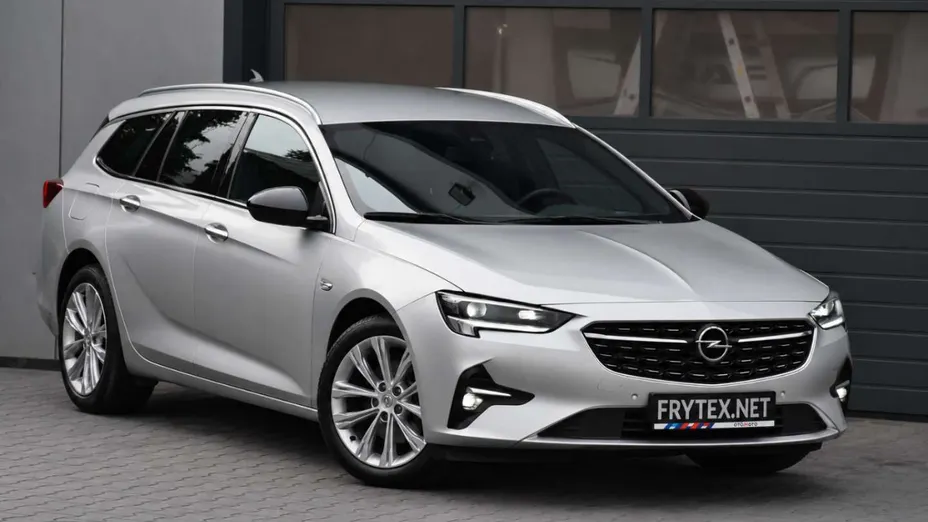 OPEL Insignia -