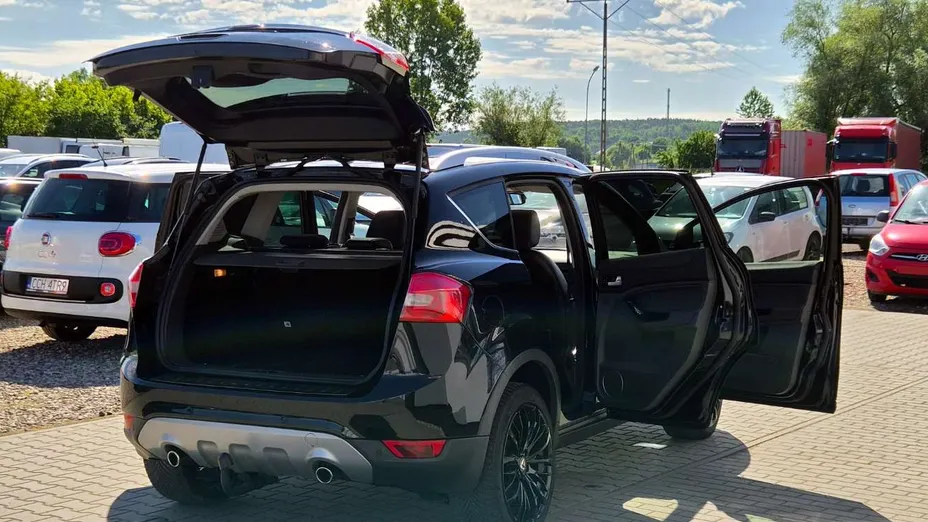 FORD Kuga -