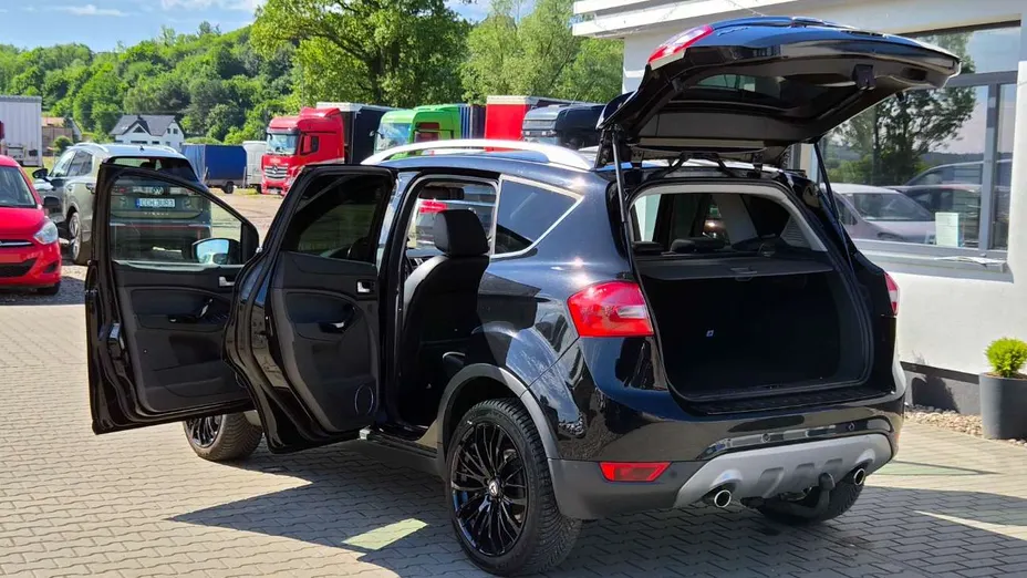 FORD Kuga -