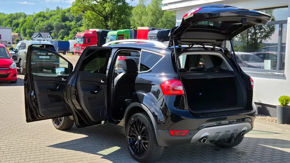 FORD Kuga -