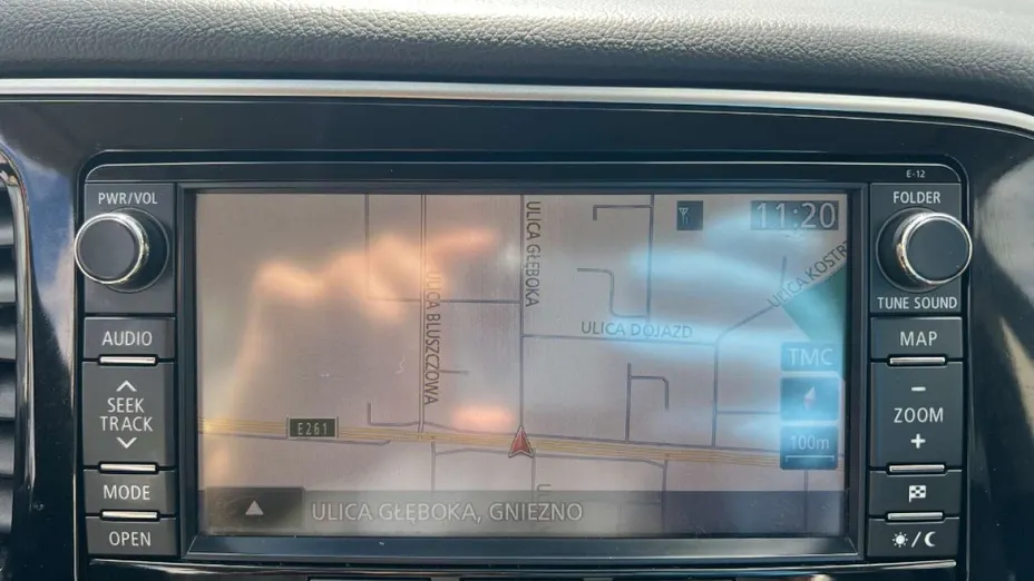 MITSUBISHI Outlander -