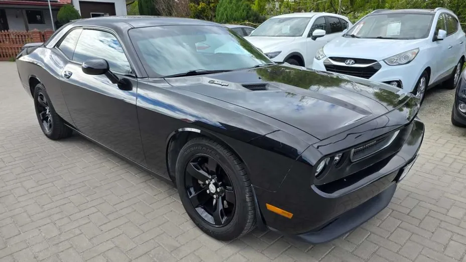 DODGE Challenger -