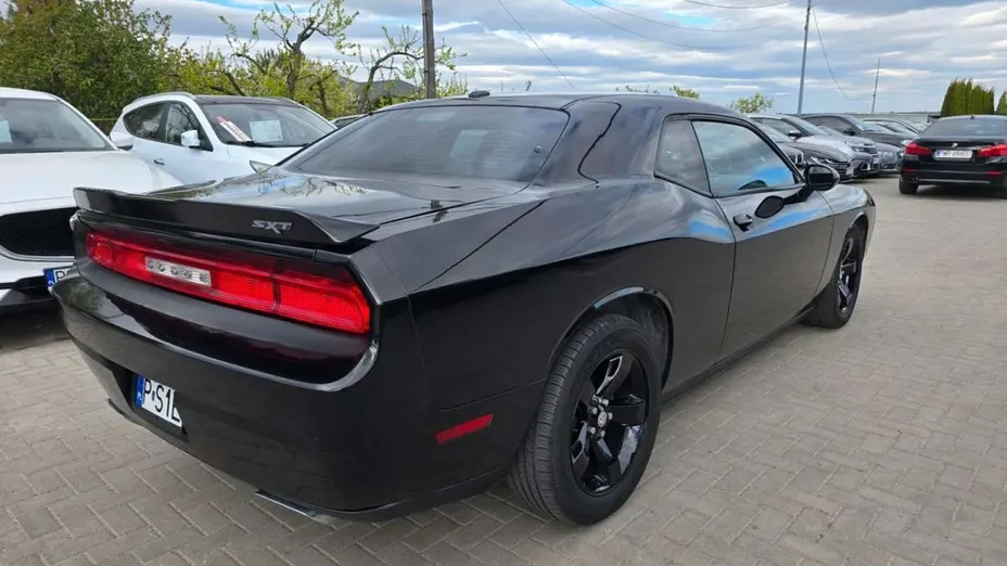 DODGE Challenger -