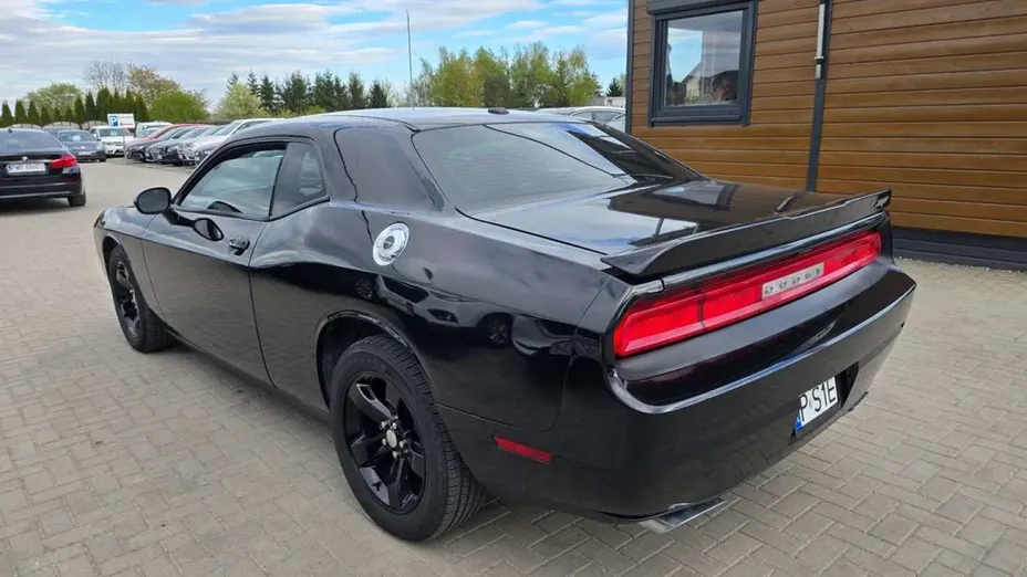 DODGE Challenger -
