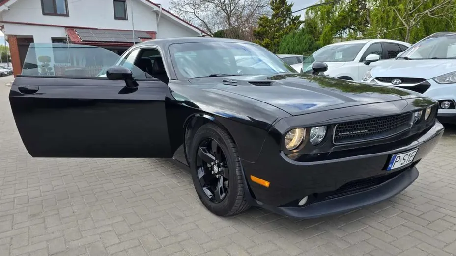 DODGE Challenger -
