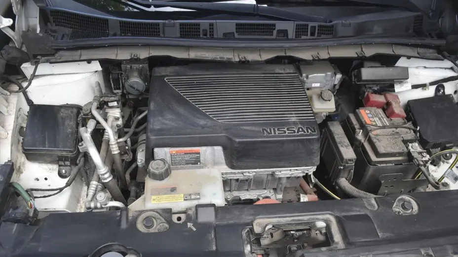 NISSAN Leaf -