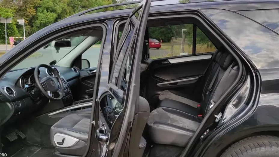 MERCEDES-BENZ ML -