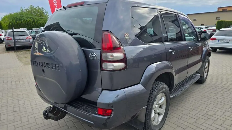 TOYOTA Land Cruiser -