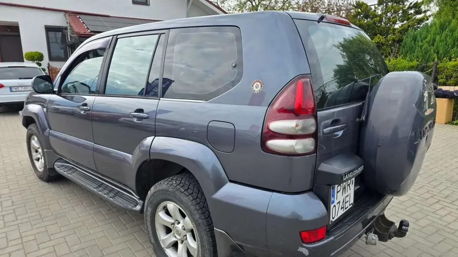 TOYOTA Land Cruiser -