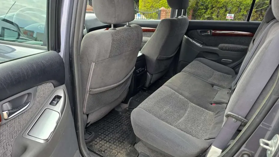 TOYOTA Land Cruiser -