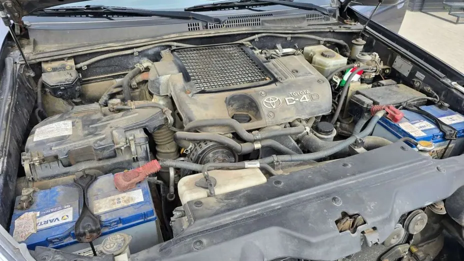 TOYOTA Land Cruiser -