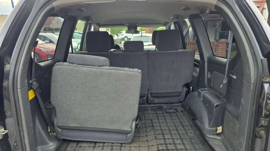 TOYOTA Land Cruiser -