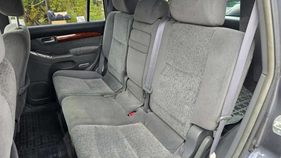 TOYOTA Land Cruiser -