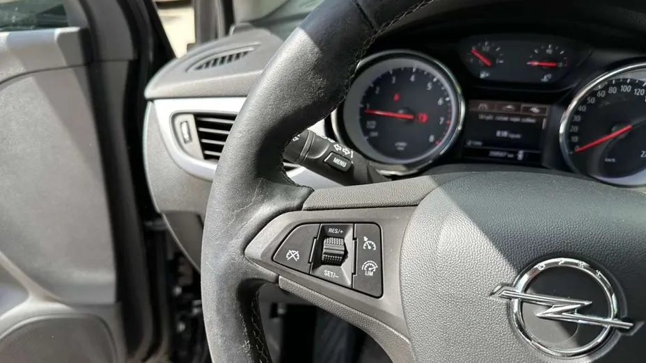 OPEL Astra -