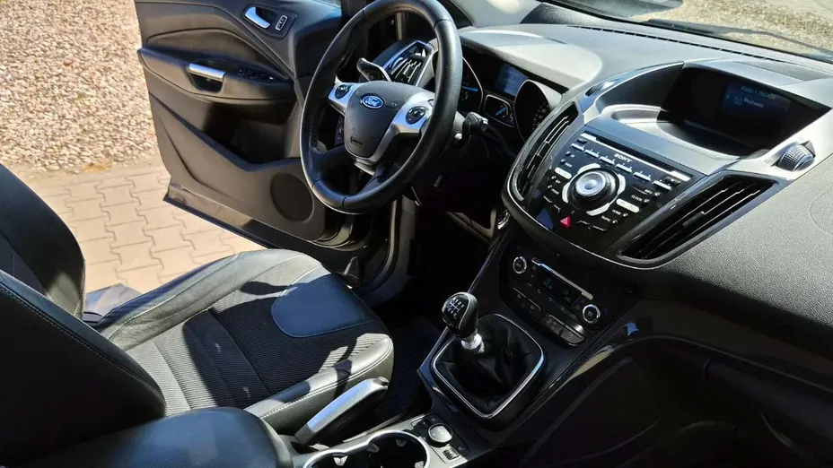 FORD Kuga -