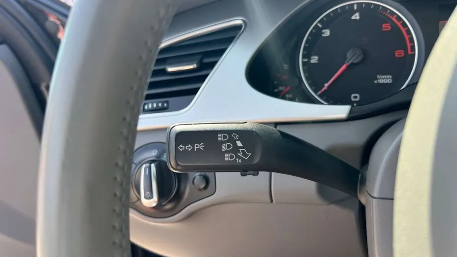 AUDI A4 -