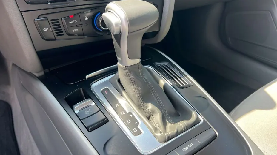 AUDI A4 -
