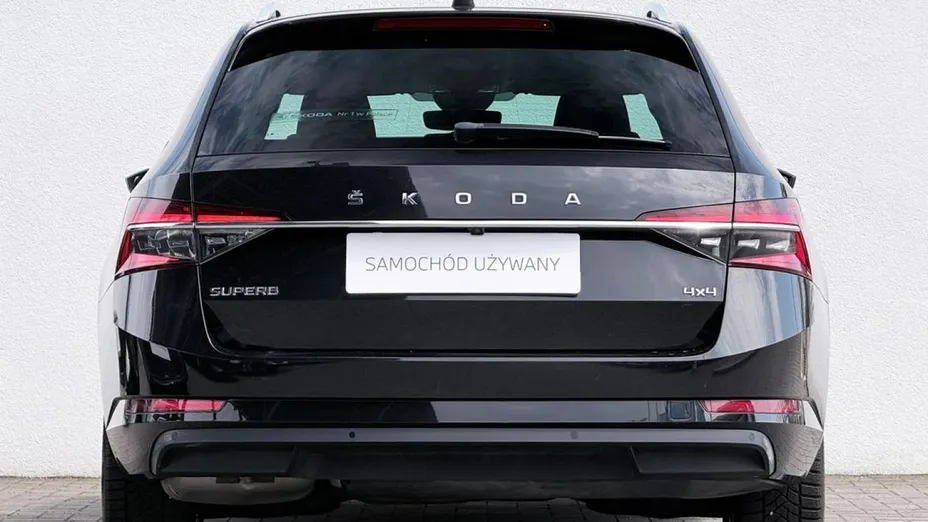 SKODA Superb -