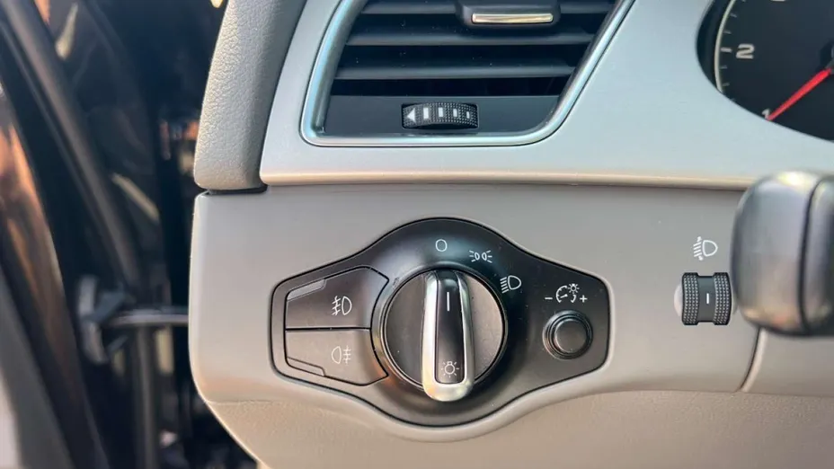 AUDI A4 -