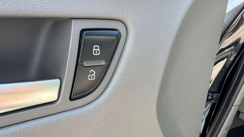 AUDI A4 -