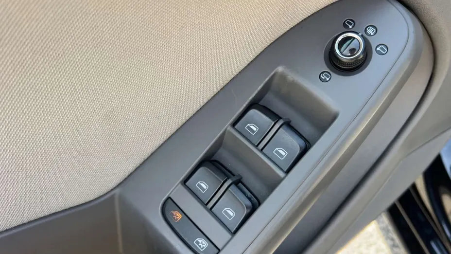 AUDI A4 -