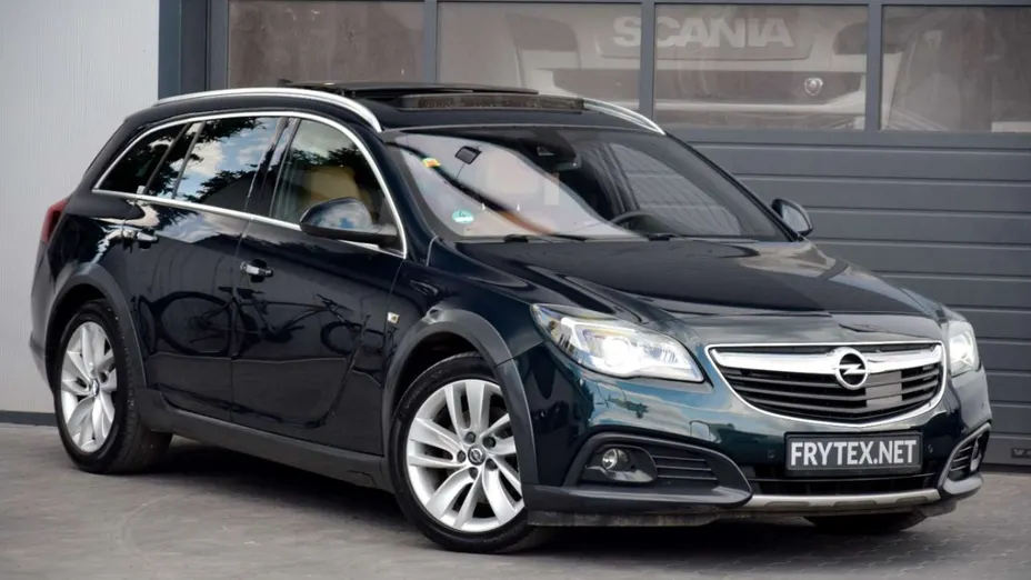 OPEL Insignia -