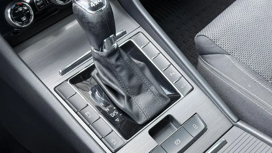 SKODA Superb -