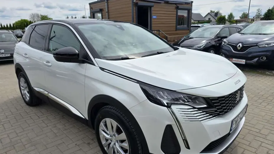 PEUGEOT 3008 -
