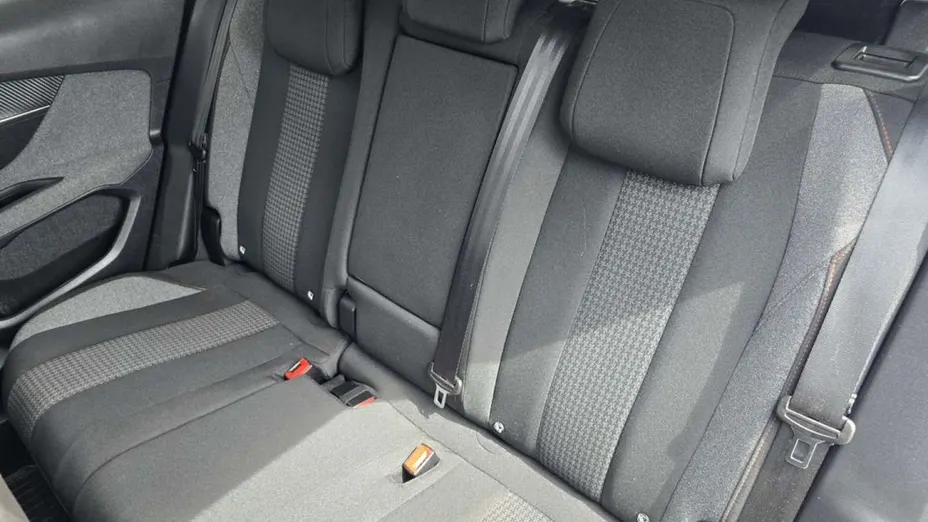 PEUGEOT 3008 -